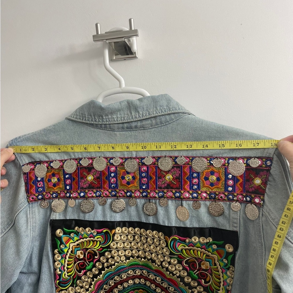 SILDDDD! Coachella vibe denim jacket - Picture 15 of 16